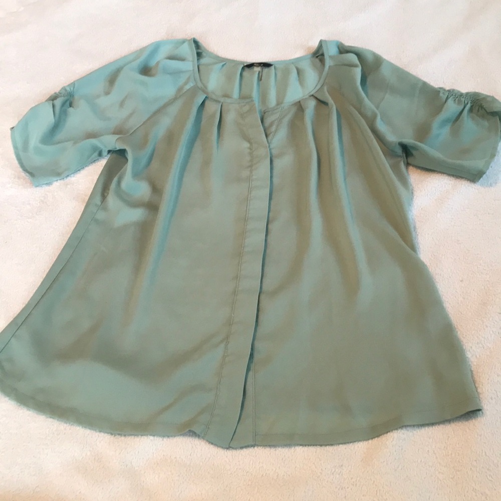Cute blouse